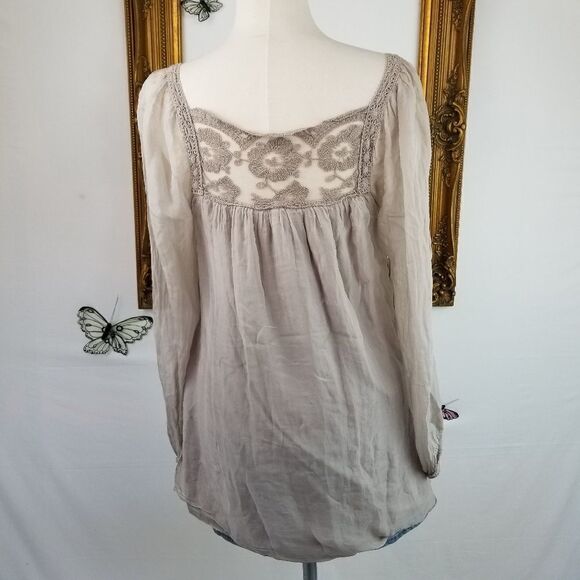 Boho tan silky gauze and lace blouse - Picture 2 of 5